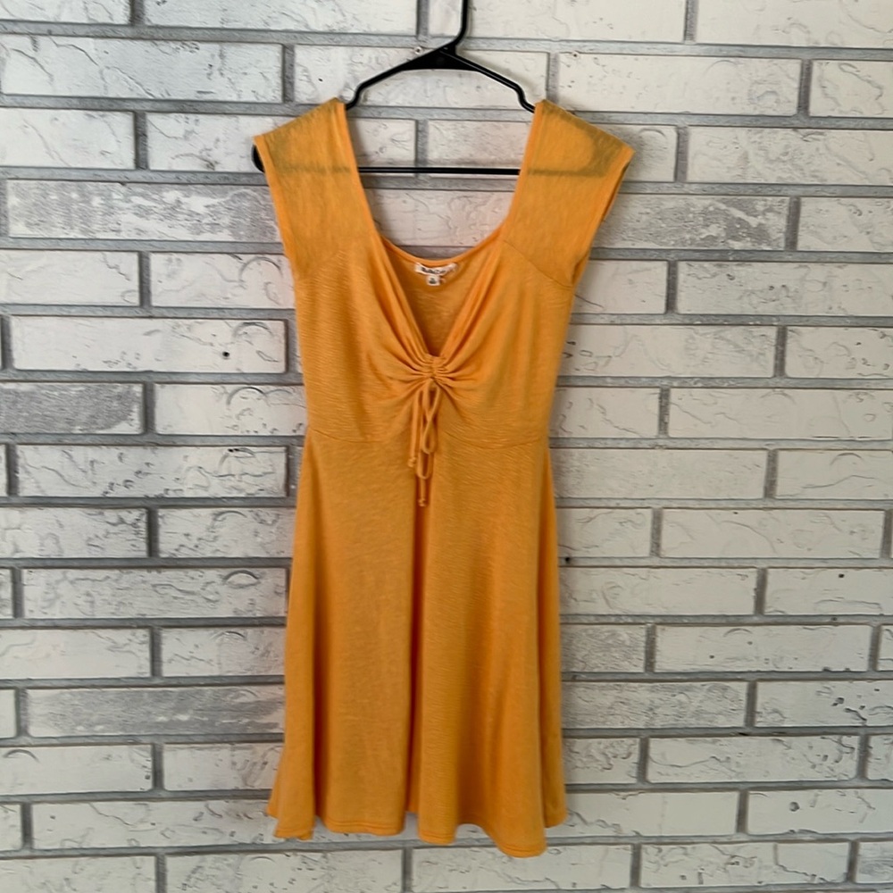 Light orange sun dress 🌞  size small